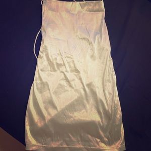 Satin dress from fashion nova never wore it